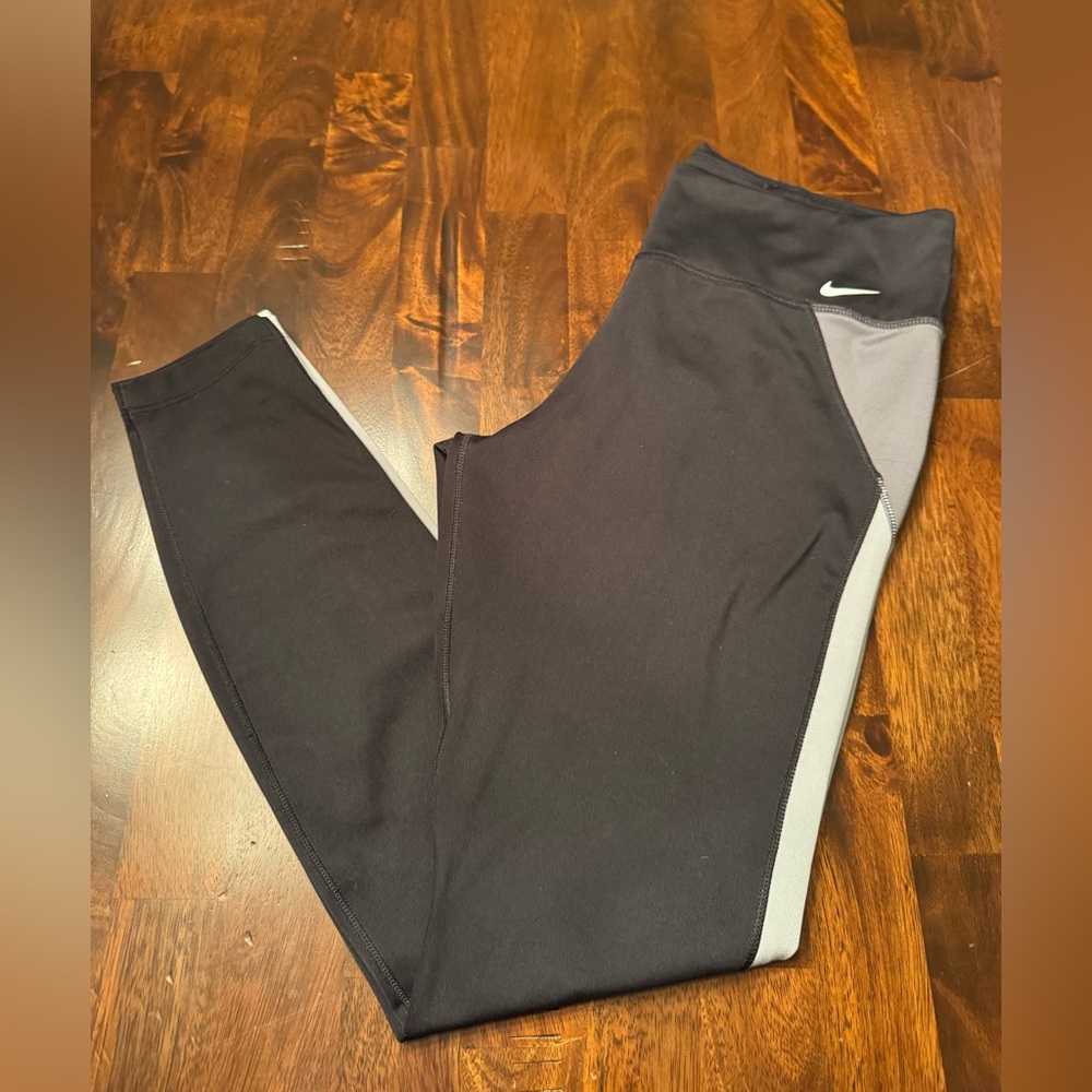Nike Dri-FIT One Color-Block Leggings - Black/Grey/White - Mid-Rise